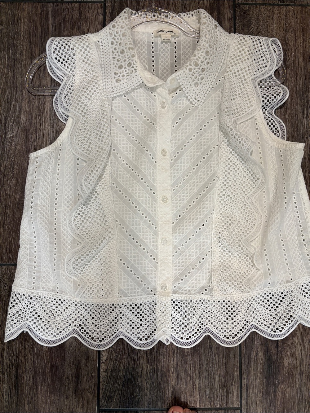 Ultra Pink White Eyelet Ruffle Sleeveless Button-Up Blouse